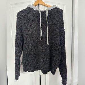 Offline by Aerie Hooded sweater size M